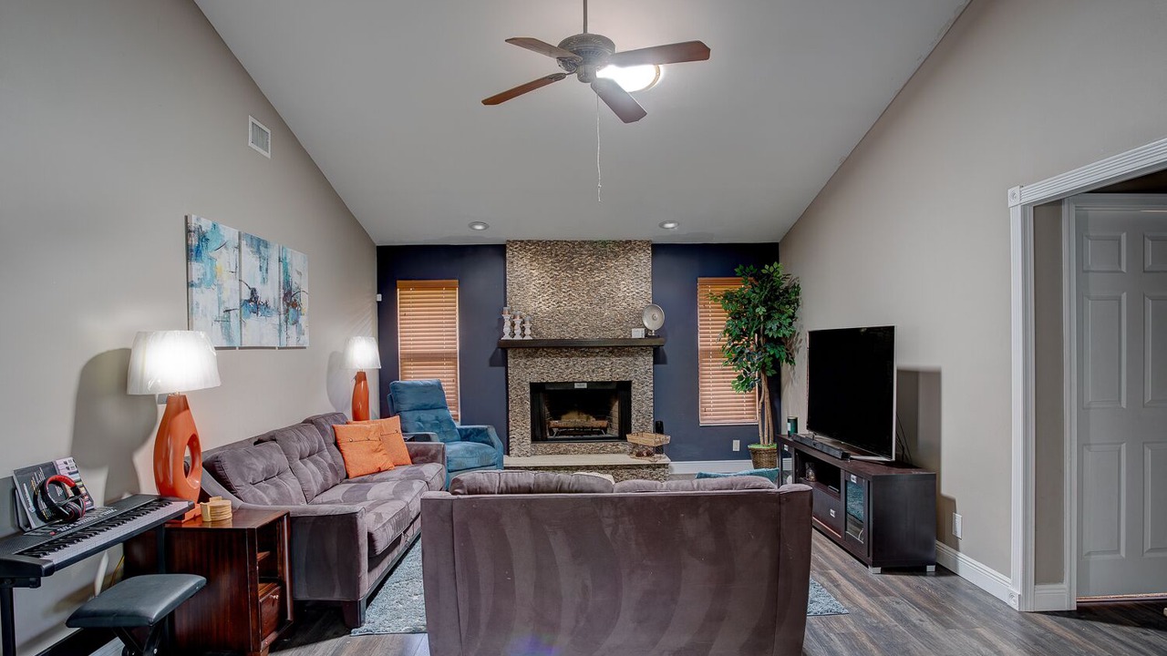 Photo of Livingroom in Greenview Shores