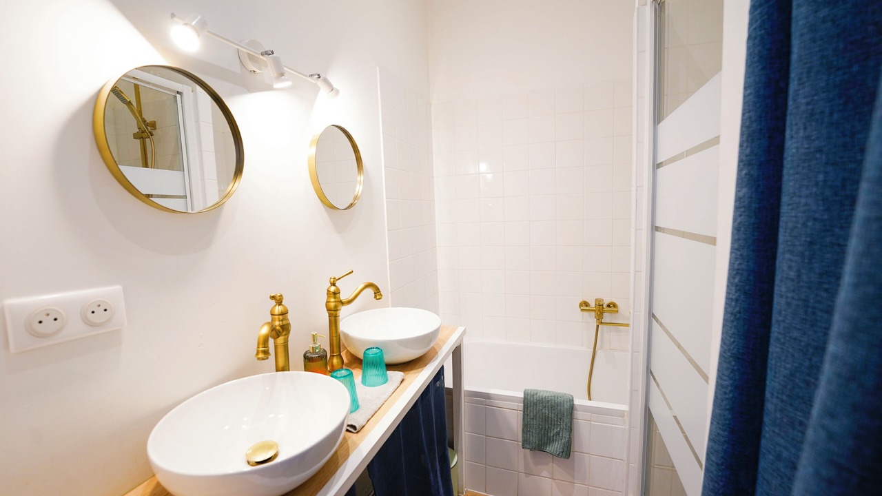 Photo of Bathroom in Baille