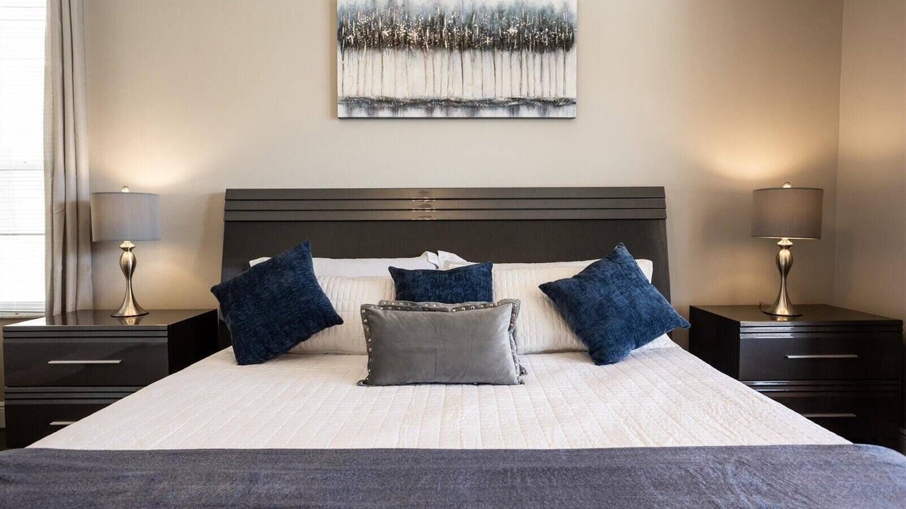 Photo of Bedroom in Seasons