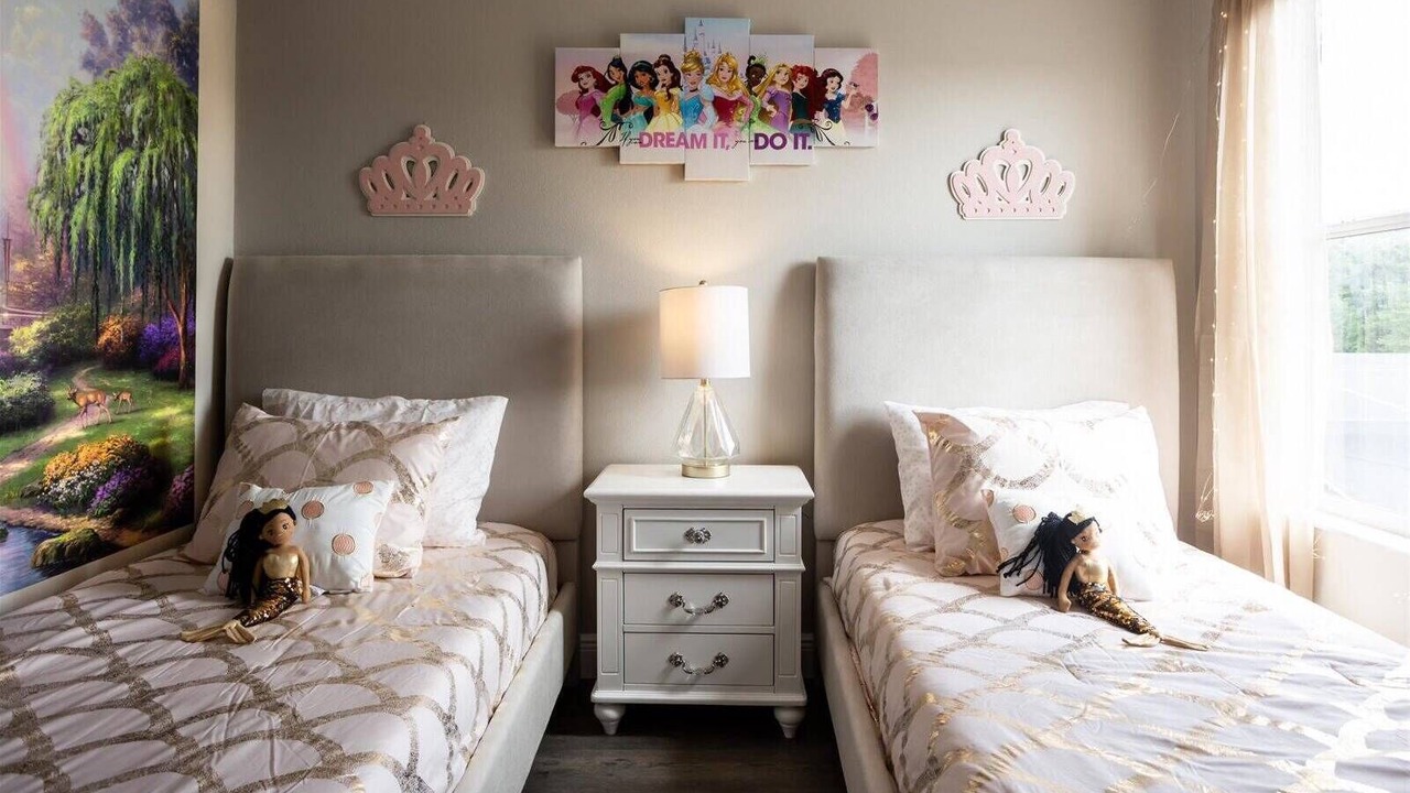 Photo of Bedroom in Seasons