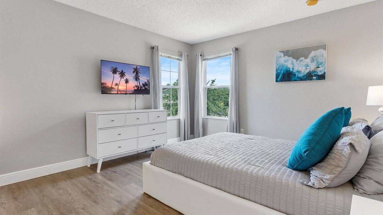 Photo of Bedroom in Seasons