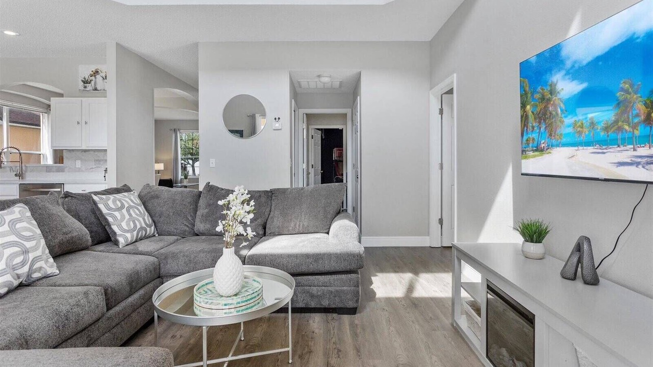 Photo of Livingroom in Seasons