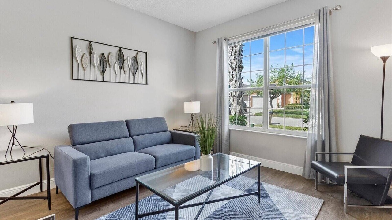 Photo of Livingroom in Seasons