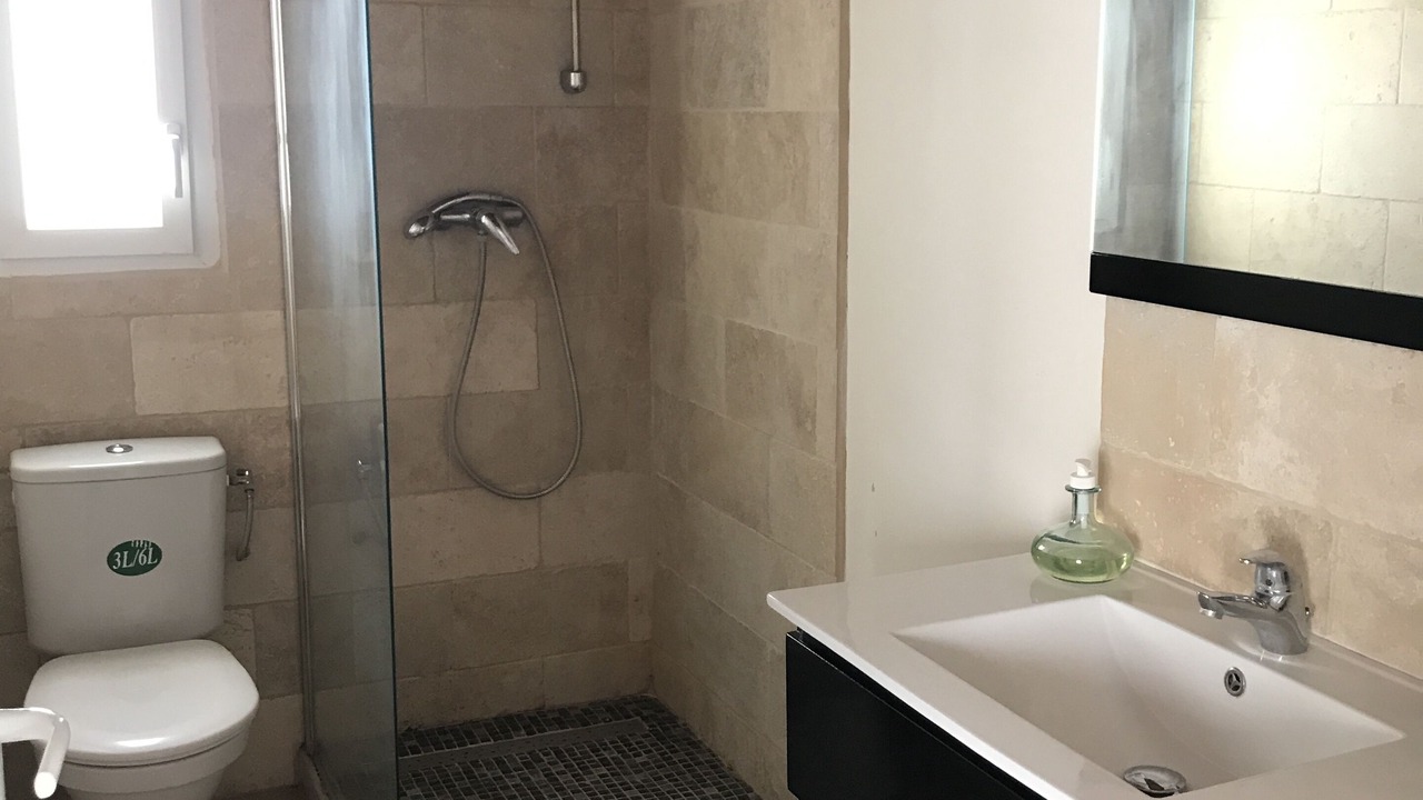 Photo of Bathroom in Villelaure