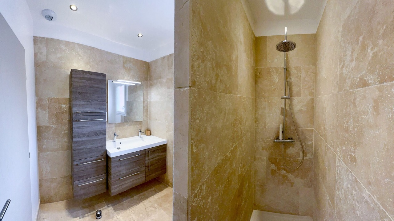 Photo of Bathroom in Gonfaron