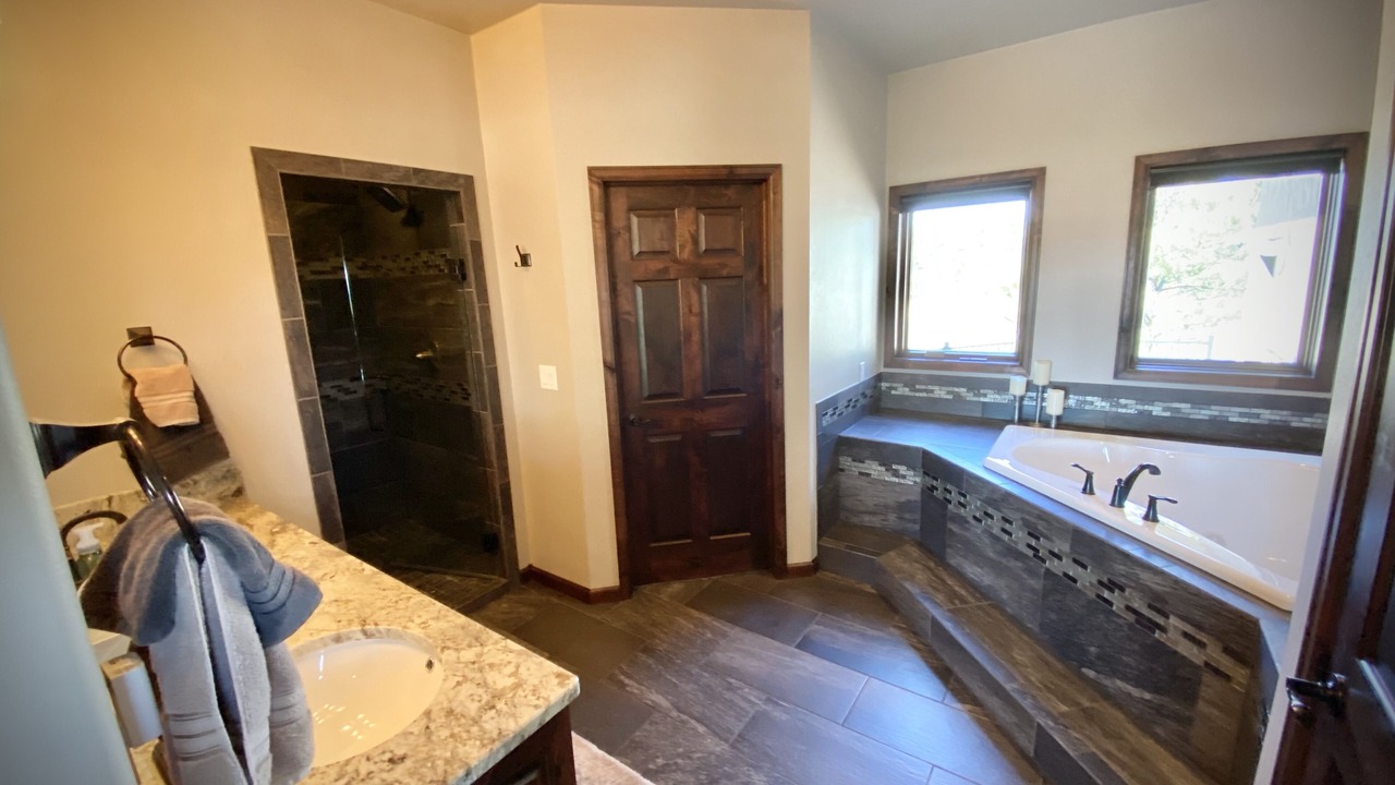 Photo of Bathroom in Glendo