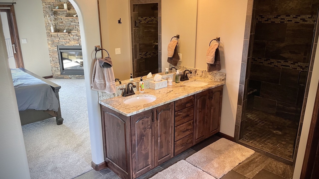 Photo of Bathroom in Glendo