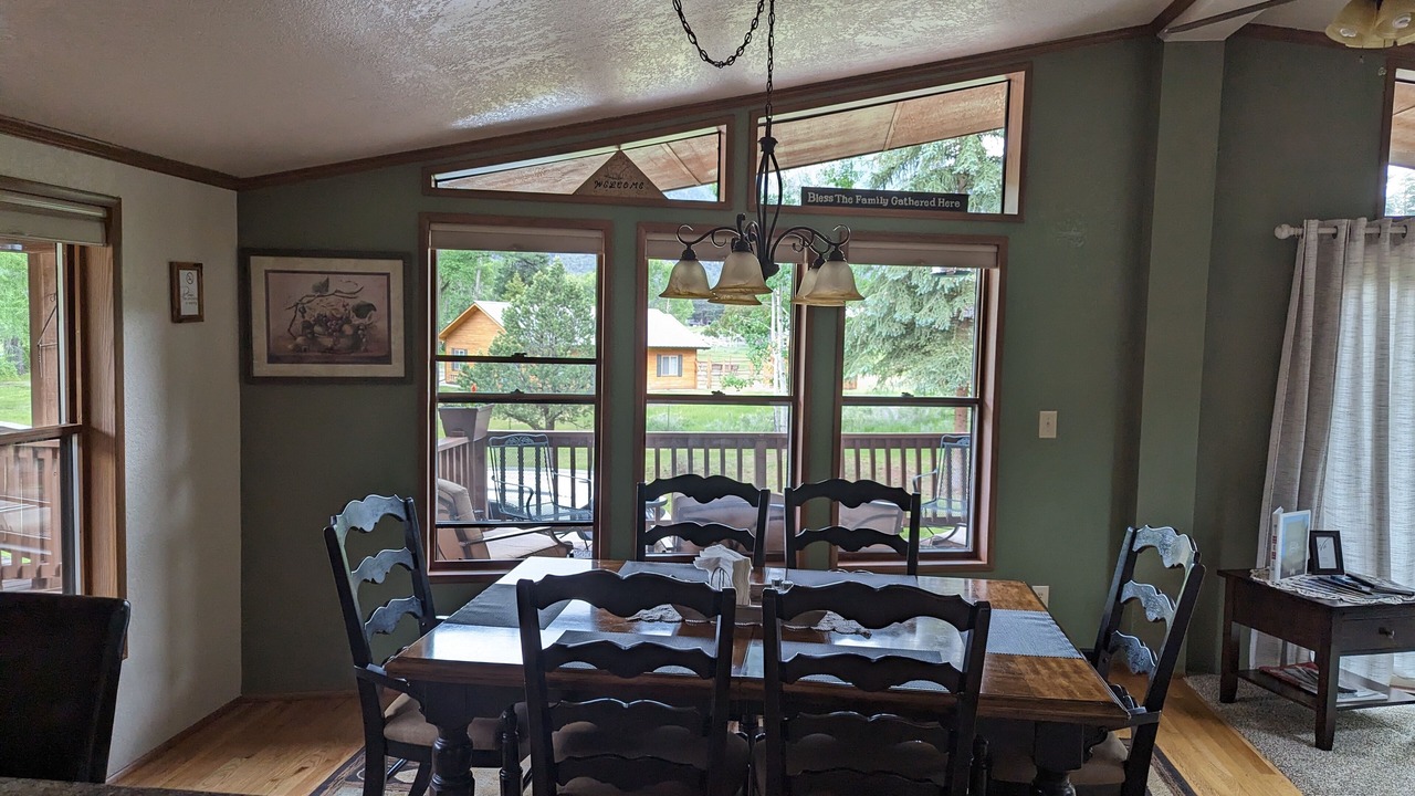 Photo of Livingroom in Idlewild Estates