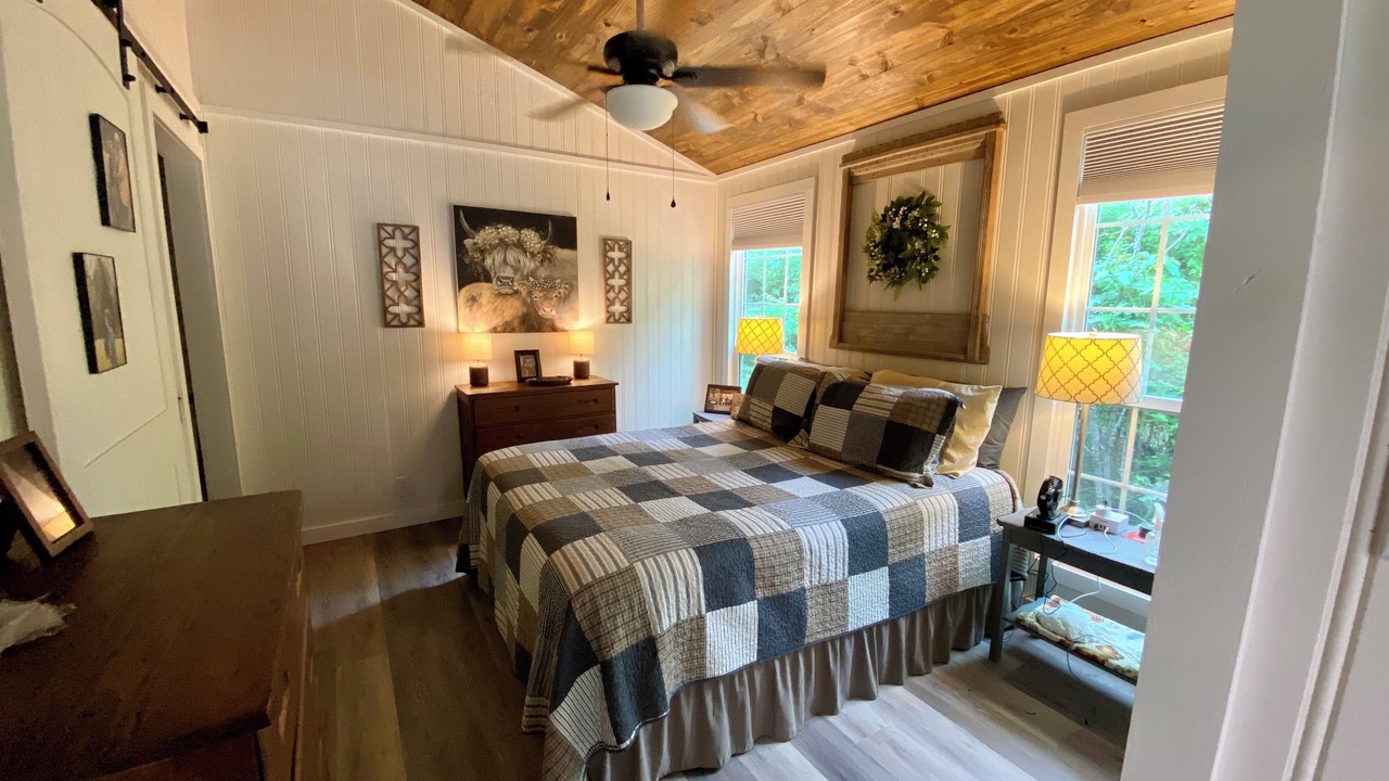 Photo of Bedroom in Grand Saline