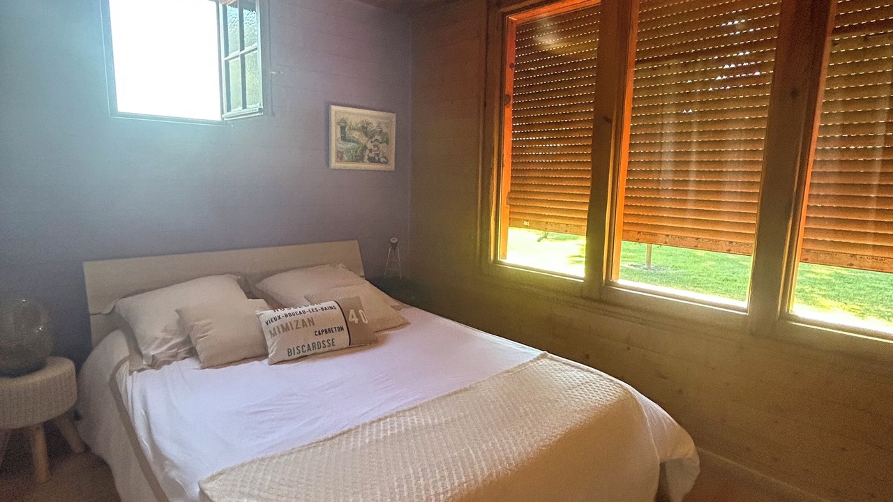 Photo of Bedroom in Gastes