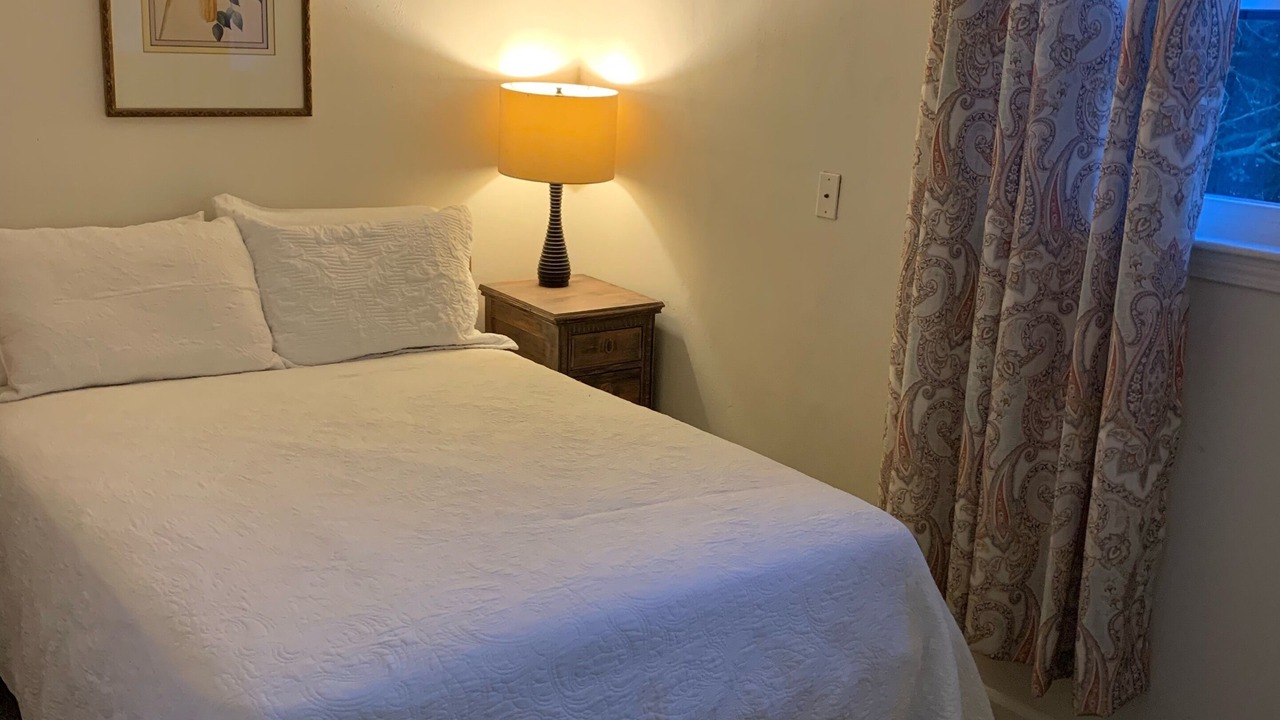 Photo of Bedroom in Chic's Beach