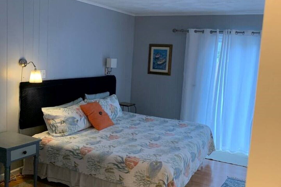 Photo of Bedroom in Chic's Beach