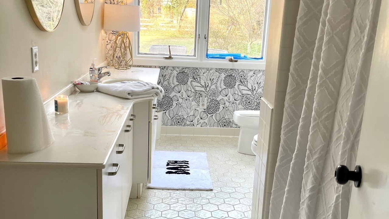 Photo of Bathroom in Oreland