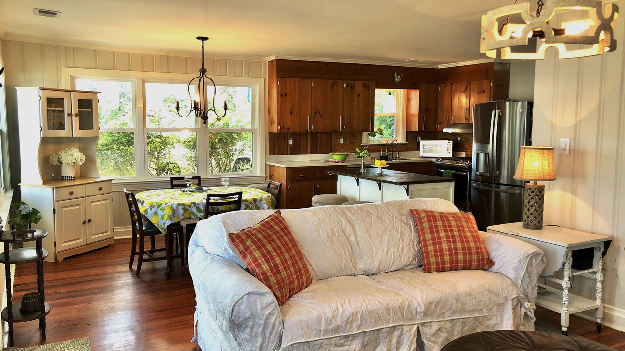 Photo of Livingroom in Ninety Six