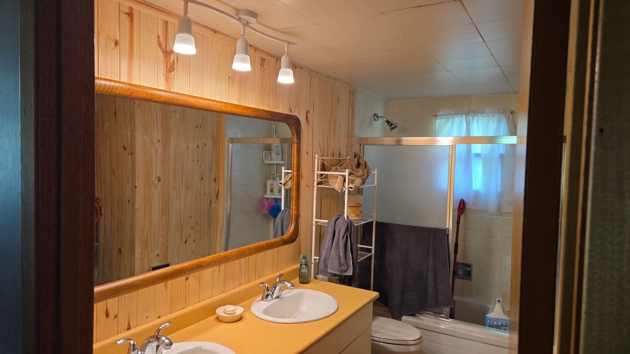 Photo of Bathroom in Beaconia