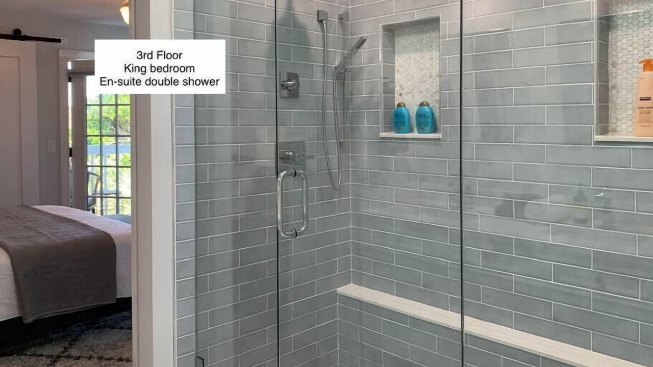 Photo of Bathroom in Neptune Beach
