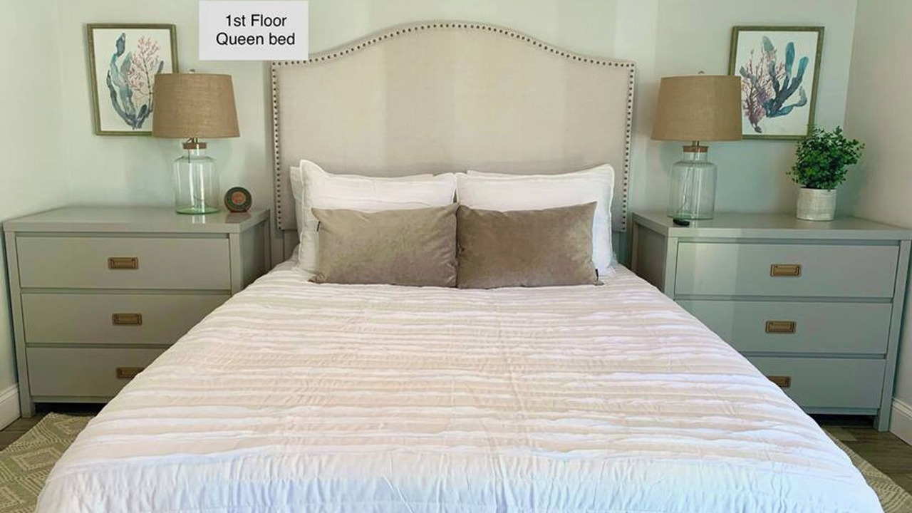 Photo of Bedroom in Neptune Beach