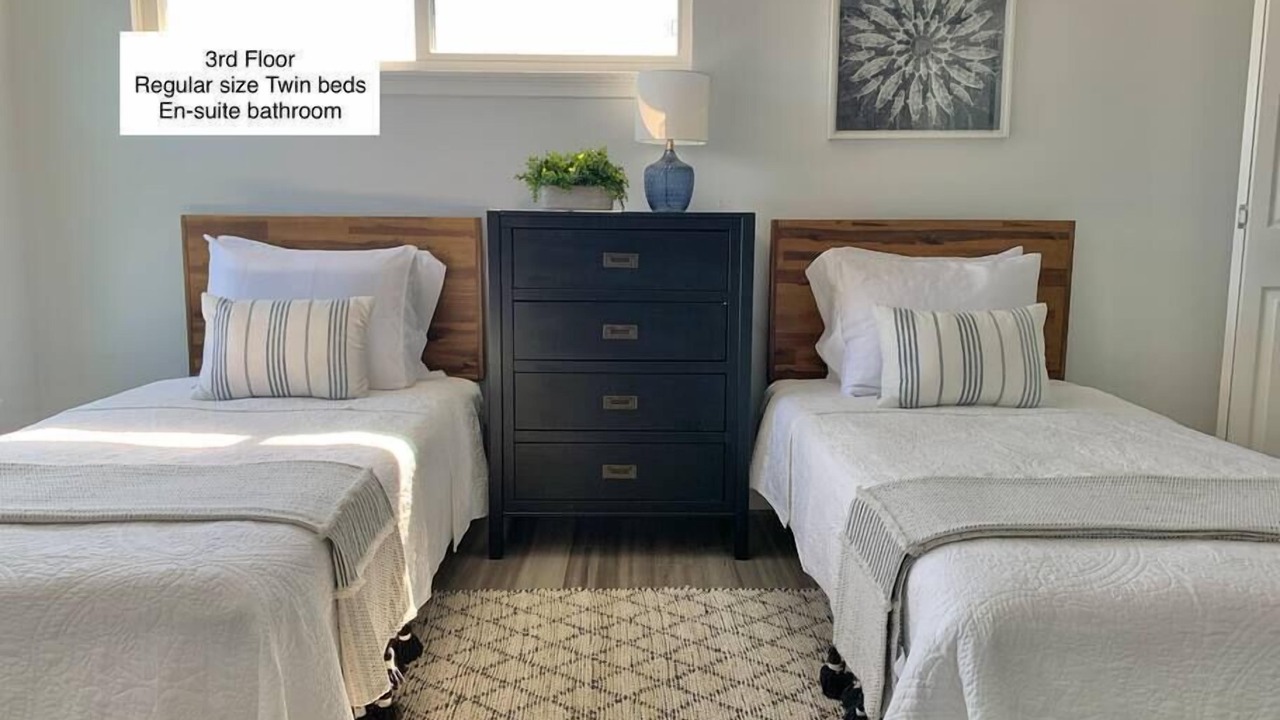 Photo of Bedroom in Neptune Beach