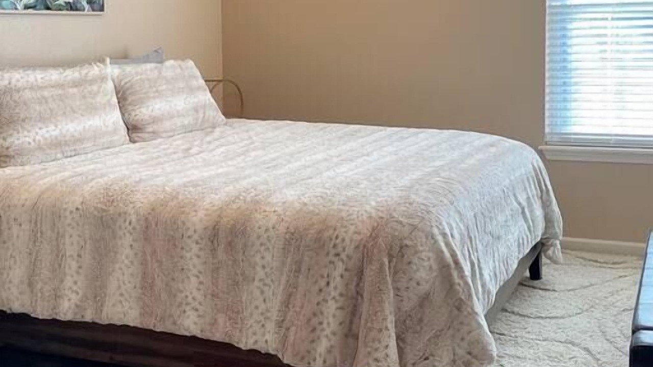 Photo of Bedroom in Downtown