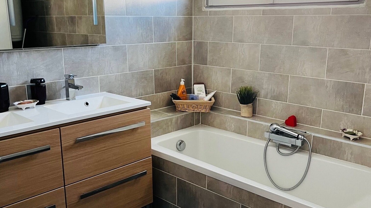 Photo of Bathroom in Pia