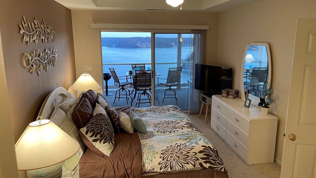 Photo of Bedroom in Lake Ozark