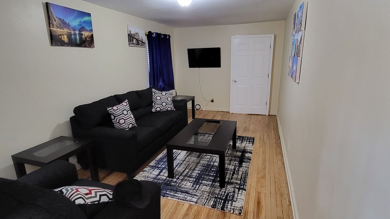 Photo of Livingroom in Williamsbridge