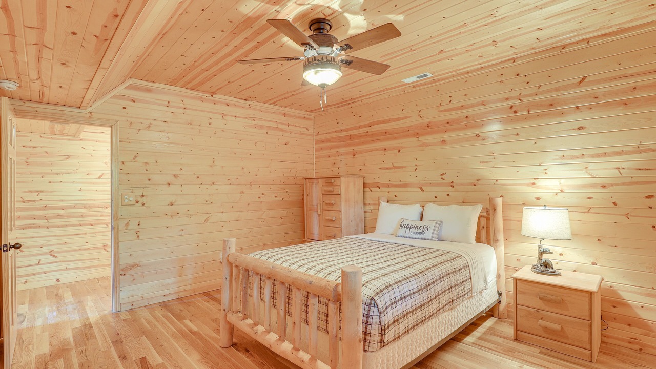 Photo of Bedroom in Burnsville