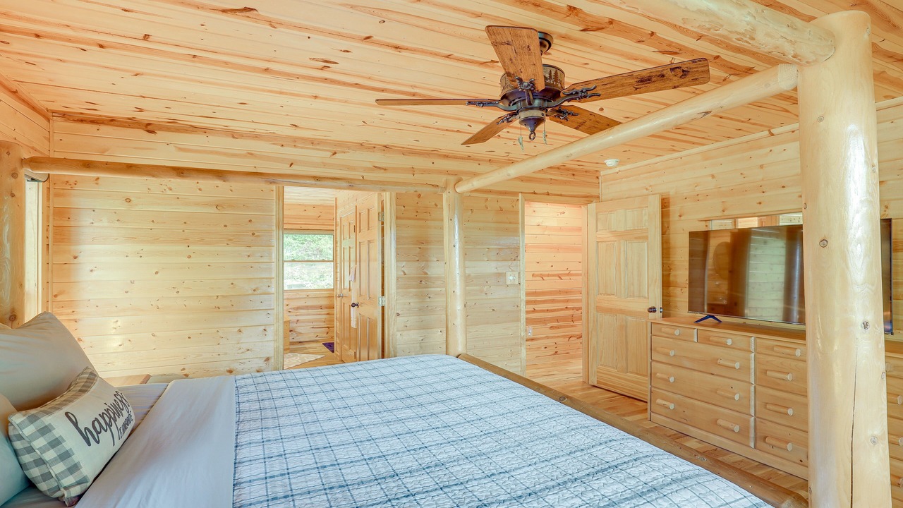 Photo of Bedroom in Burnsville