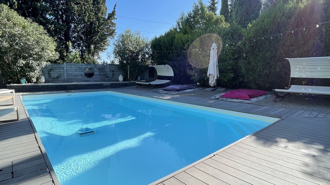 Photo of Outdoor in Tavel