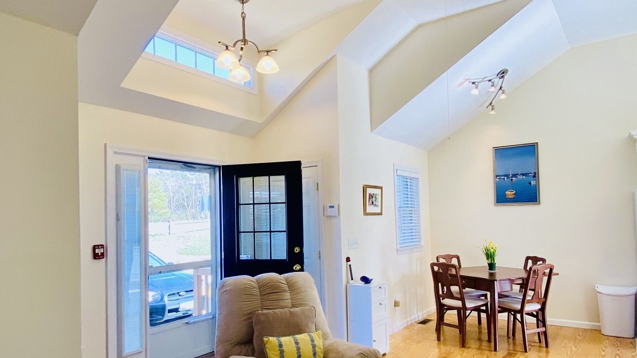 Photo of Livingroom in North Truro