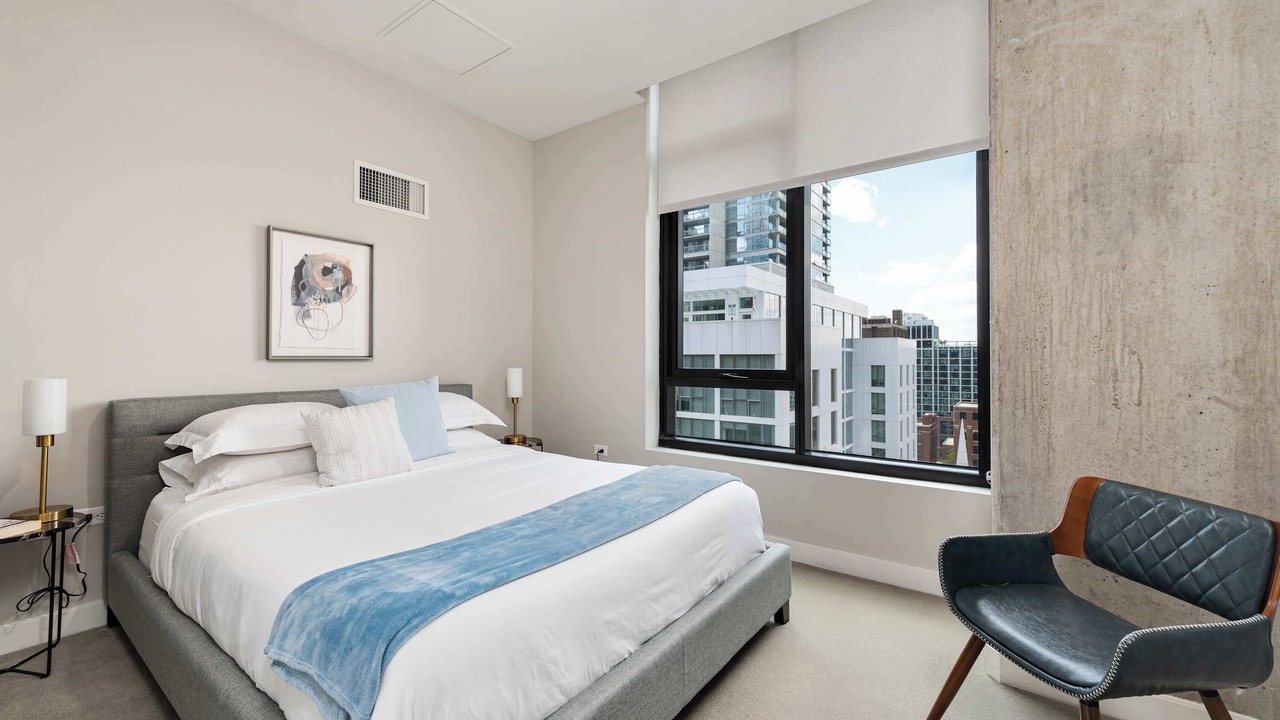 Photo of Bedroom in Near North Side