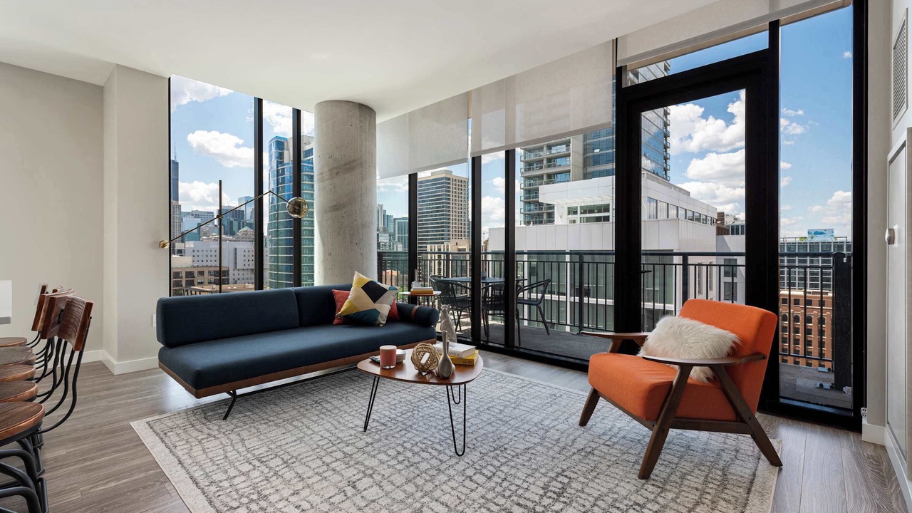 Photo of Livingroom in Near North Side