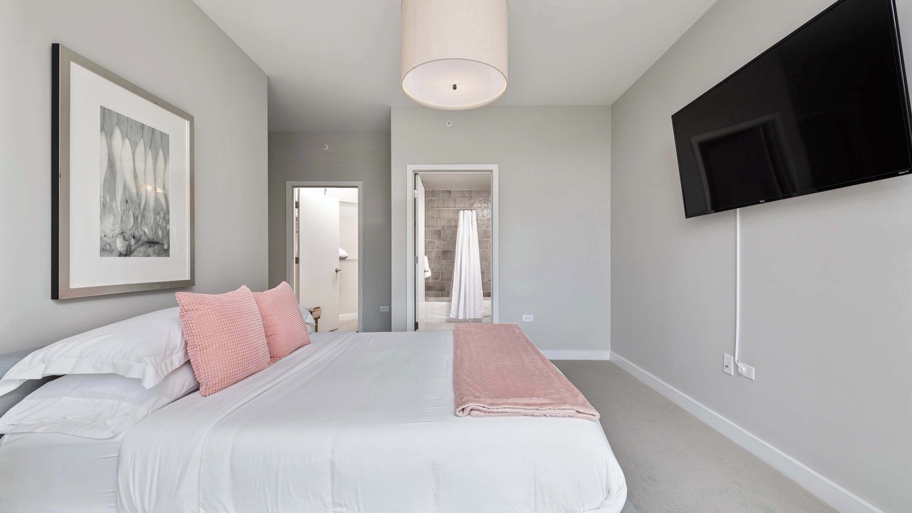 Photo of Bedroom in Near North Side