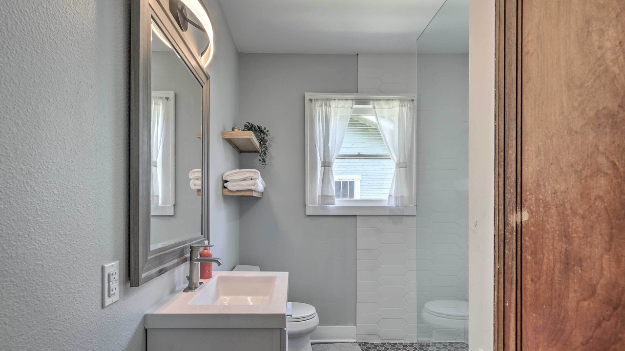 Photo of Bathroom in Midtown