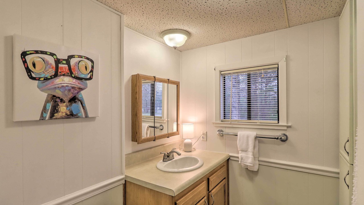 Photo of Bathroom in Higden