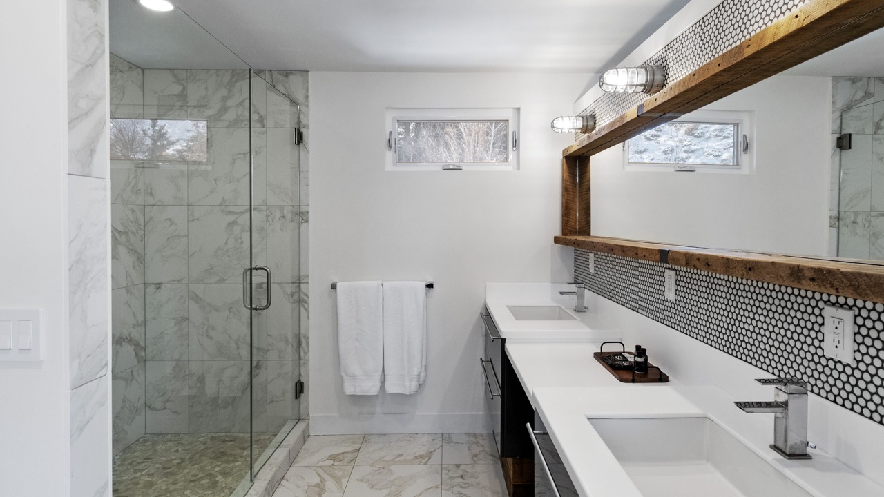 Photo of Bathroom in Mount Olympus