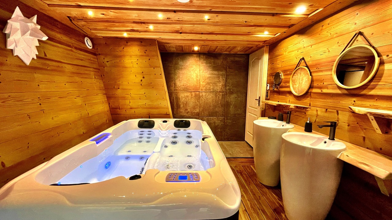 Photo of Others in Travexin