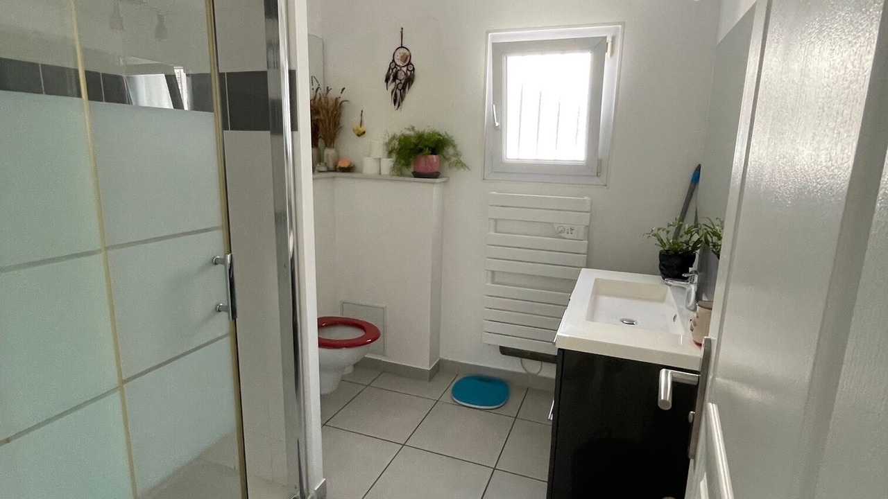 Photo of Bathroom in Pornic