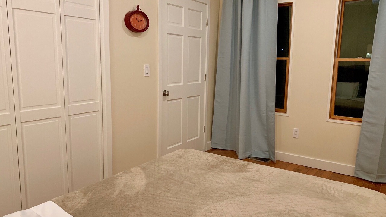 Photo of Bedroom in East Somerville