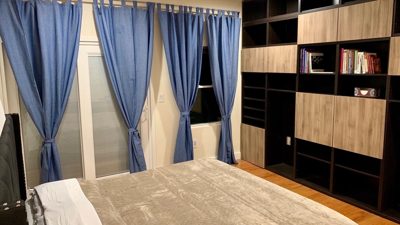 Photo of Bedroom in East Somerville