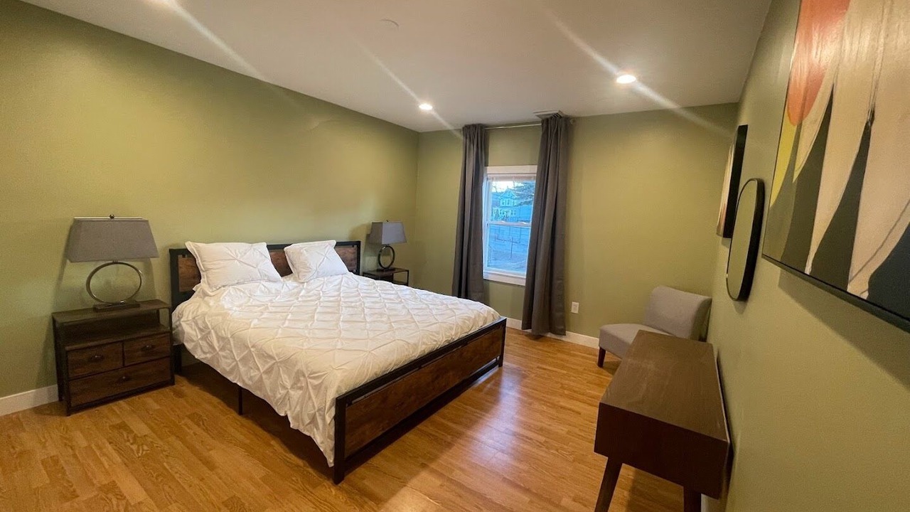 Photo of Bedroom in East Somerville