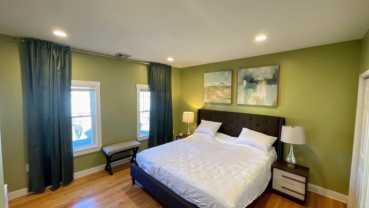 Photo of Bedroom in East Somerville