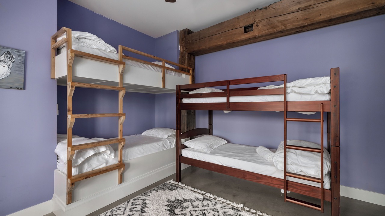 Photo of Bedroom in Centreville