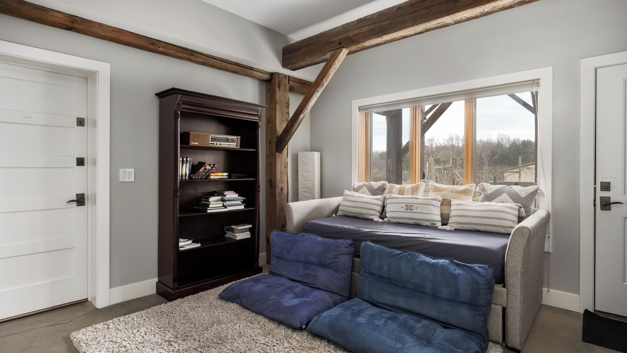 Photo of Bedroom in Centreville