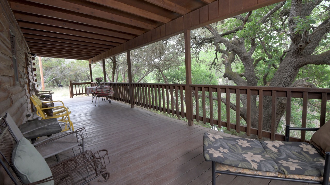 Photo of Patio Balcony in Vanderpool