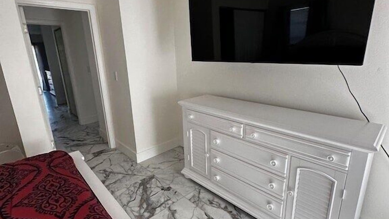 Photo of Bedroom in Oakland Hills