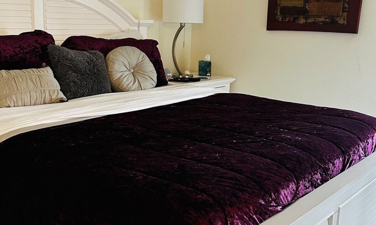 Photo of Bedroom in Oakland Hills