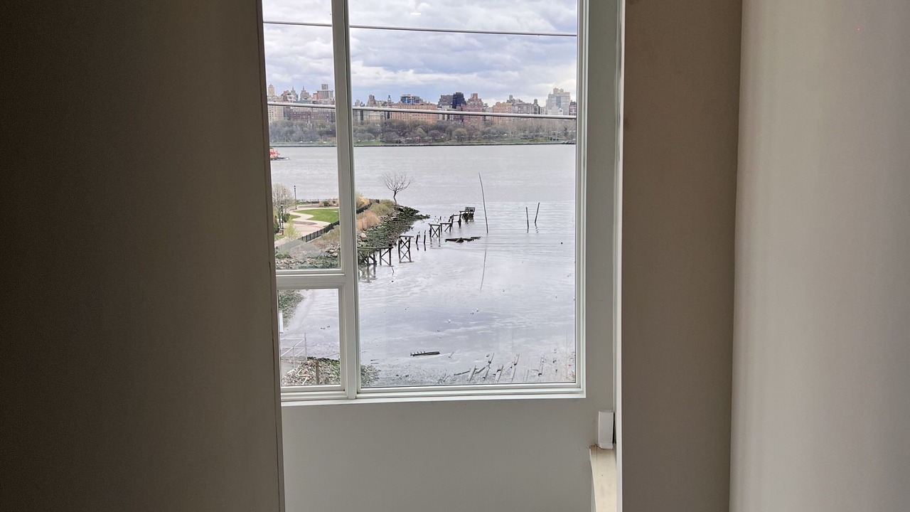 Photo of Others in Guttenberg