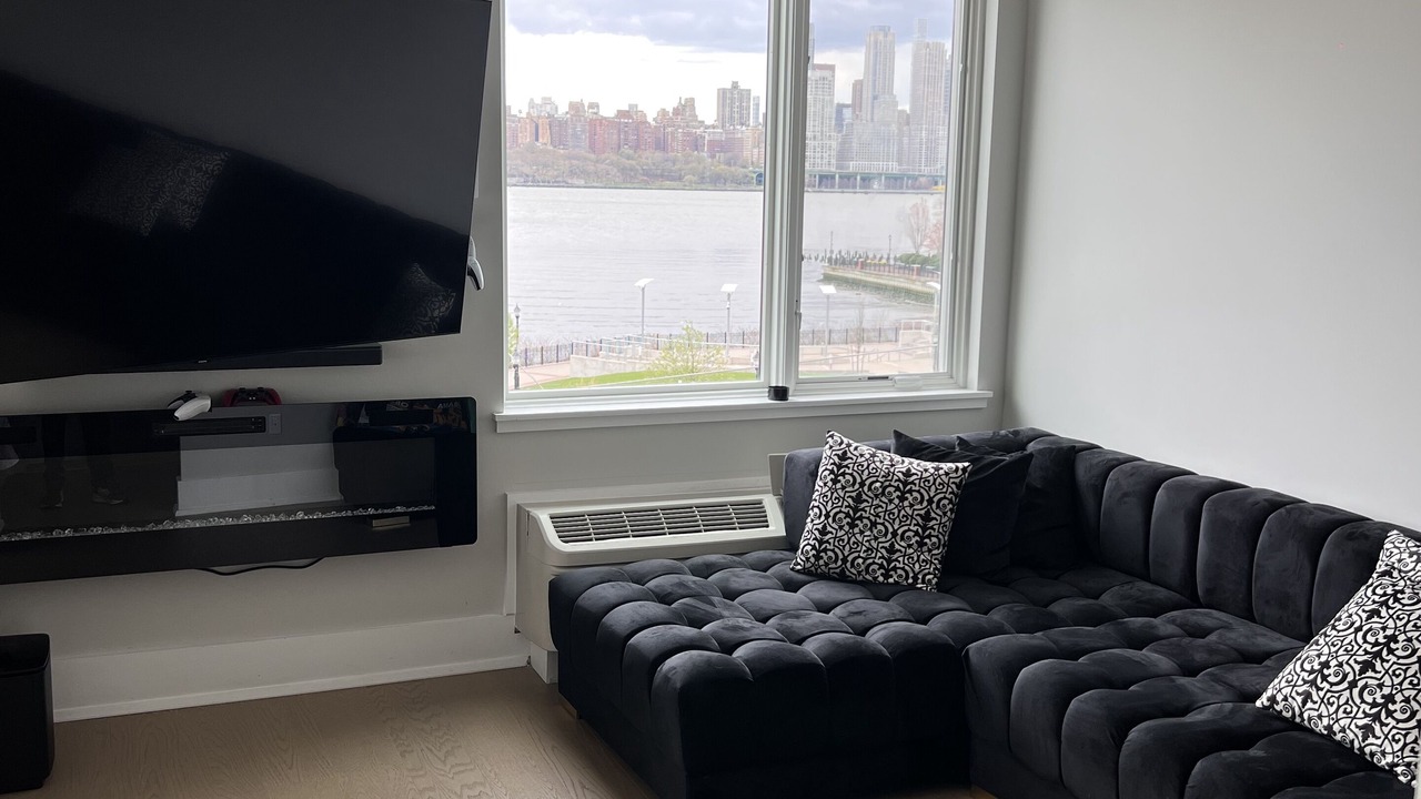 Photo of Livingroom in Guttenberg