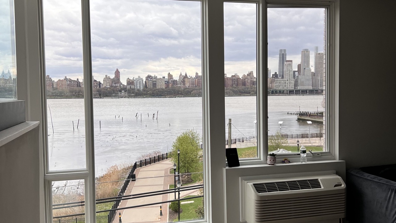 Photo of Others in Guttenberg